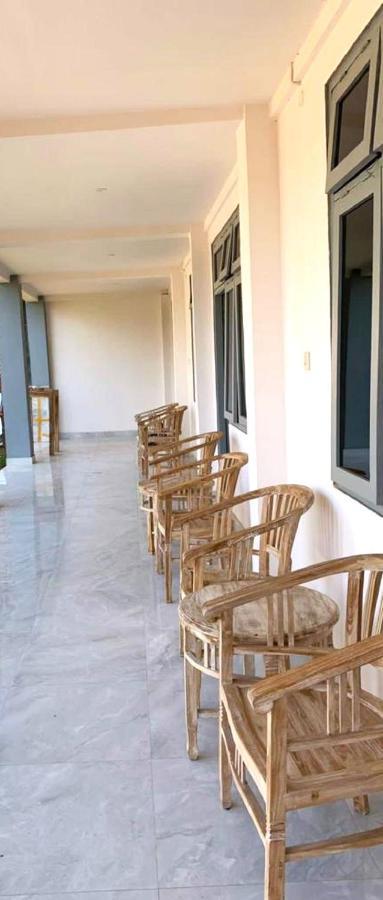 A-Manta Homestay Labuan Bajo Exterior foto